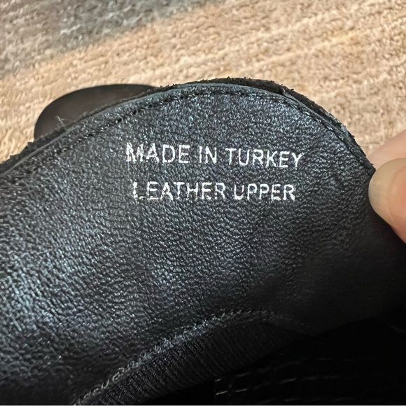 Black Leather /Suede Booties w/Zippers - size 10 EUC - Multi texture - Picture 13 of 16